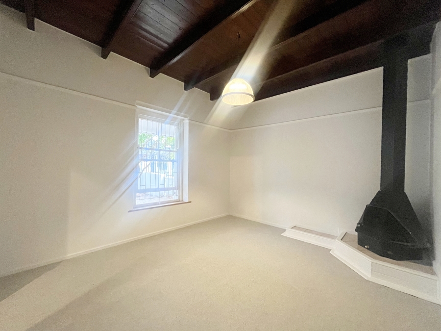 To Let 3 Bedroom Property for Rent in Lemoenkloof Western Cape